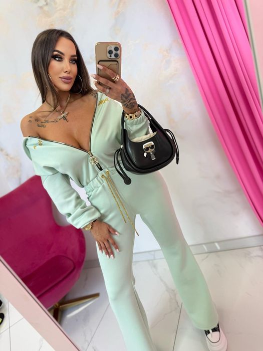 Piękny kombinezon pink mania kolory