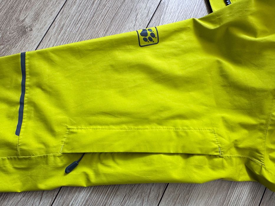 kurtka wiatrówka Jack Wolfskin; M