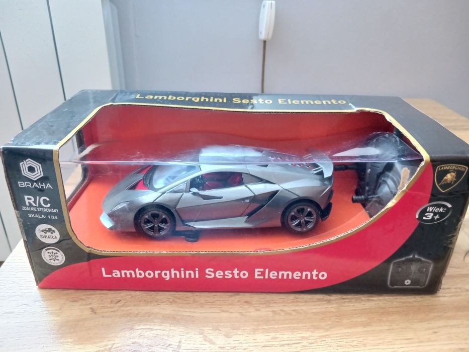 Lamborghini sterowany sesto elemento