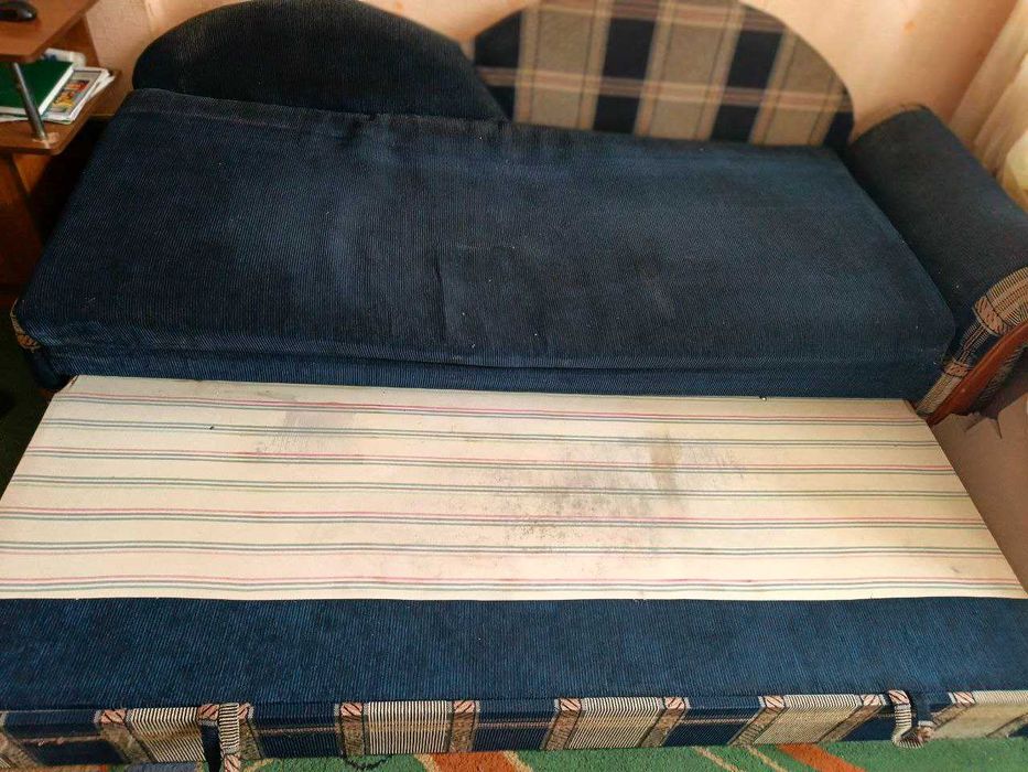 Диван б/у віддам безкоштовно Оболонський район