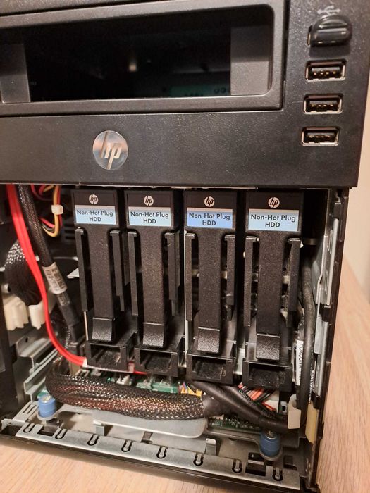 HP Microserver G7 + UnRAID + 2HDDs