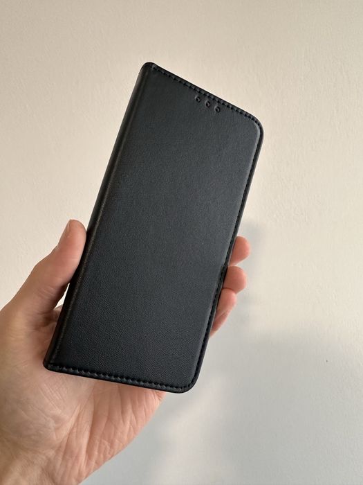 Etui z klapką czarne zamykane + SZKŁO do MOTOROLA MOTO G86