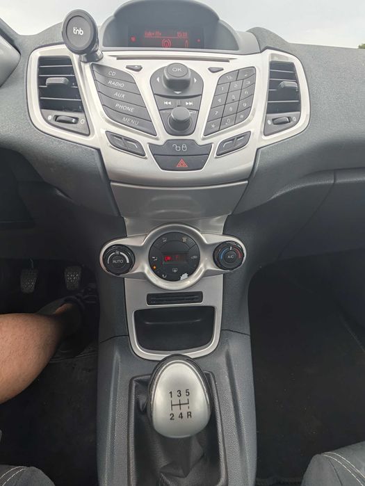 FORD Fiesta Mk6 Hatchback -  1.4 TDCi 2008 - Mecanica boa, Revisão Feita