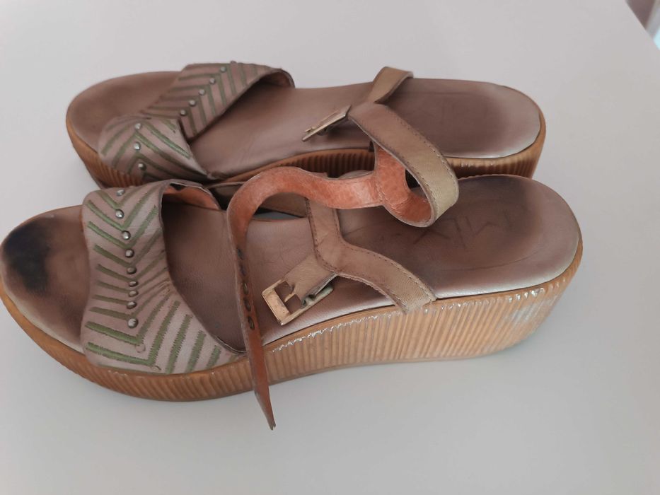 Sandálias de salto MLV