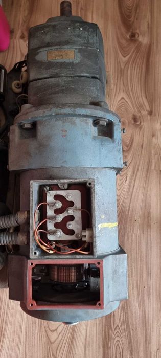 Generator prądu stałego 230V DC silnik z przekładnią TACHOGENERATOR