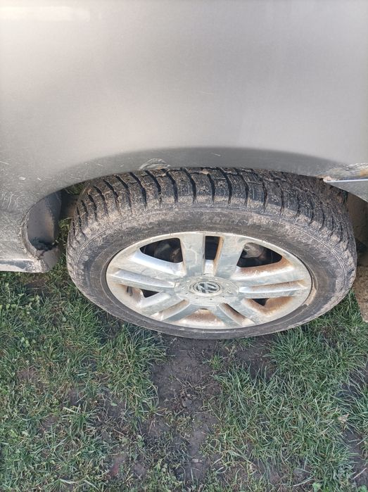 Обміняю шарана ключ на ключ на течека чи віто  чи пасата на бляхі