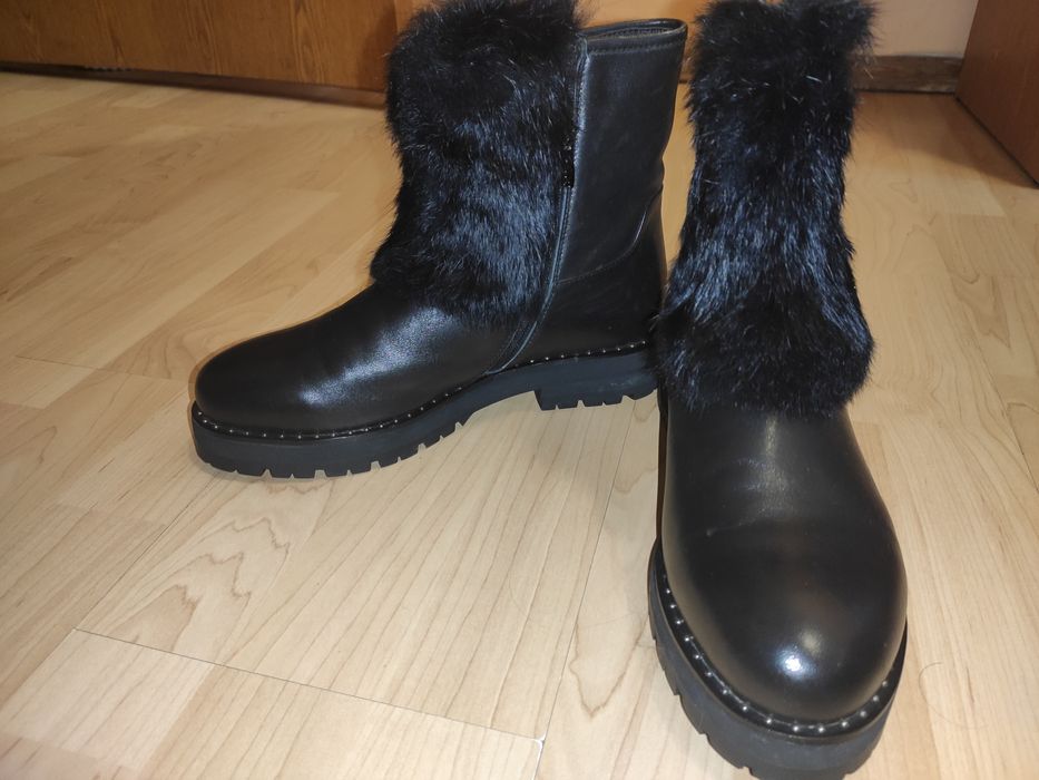 Кожаные сапожки с мехом