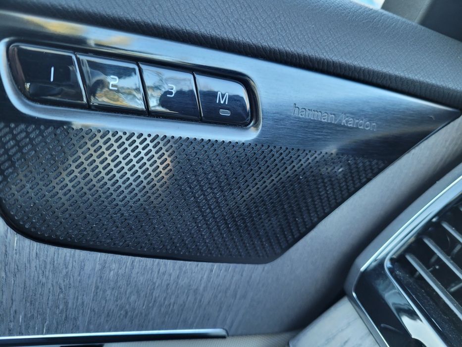 Volvo XC90 B6 mild hybrid,  7os. Auto delikatnie przytarte