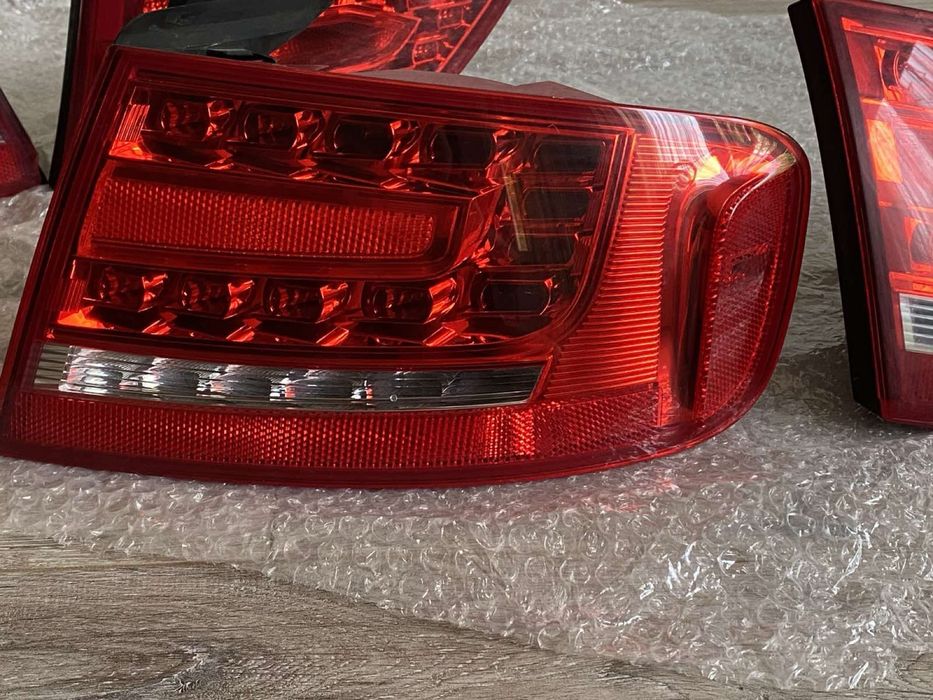 Задні стопи Ауді а4