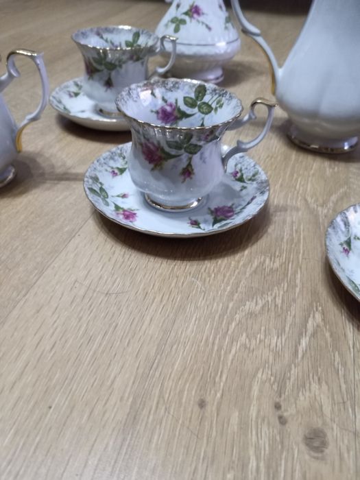 Sprzedam duży zestaw obiadowy