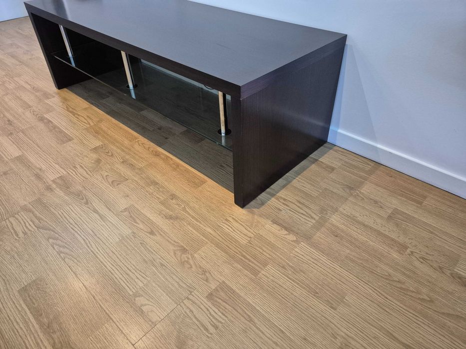 Movel tv wenge robusto com parteleira vidro temperado  Impecavel