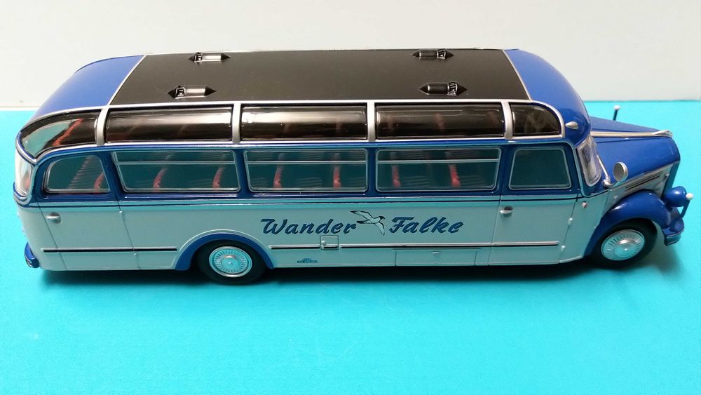 Borgward BO 4000 "Wander Falke" bus: Miniatura Hachette/IXO esc 1/43