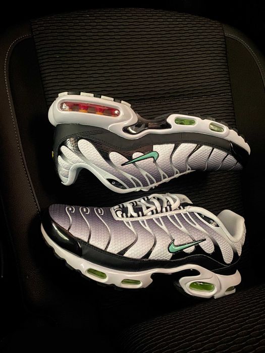(БЕЗ ПЕРЕДОПЛАТИ)Nike Air Max Plus Triple найк аір макс плюс TN тн