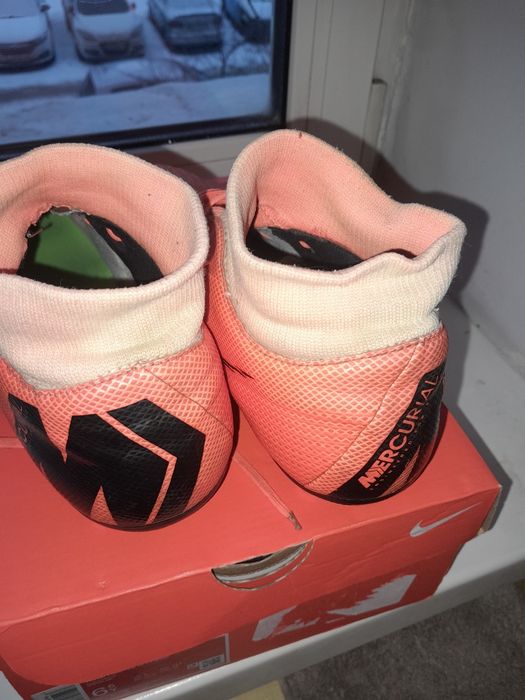 Футбольні бутси  40 р