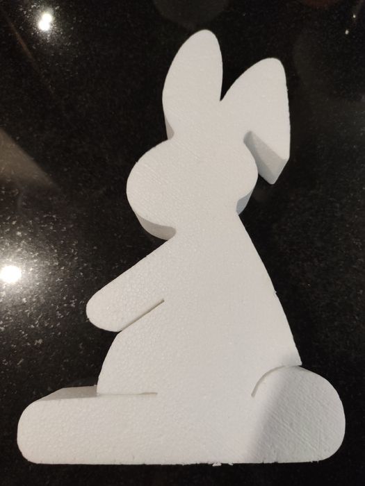 Styropian duży zając 30 cm wysokości