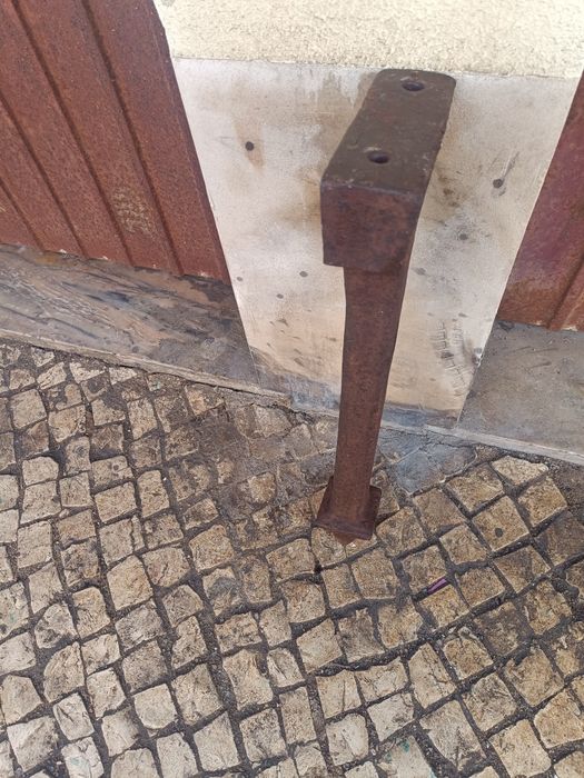 Bigorna 28kg antiga