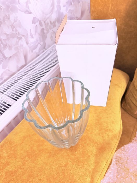 Ваза скляна НОВА