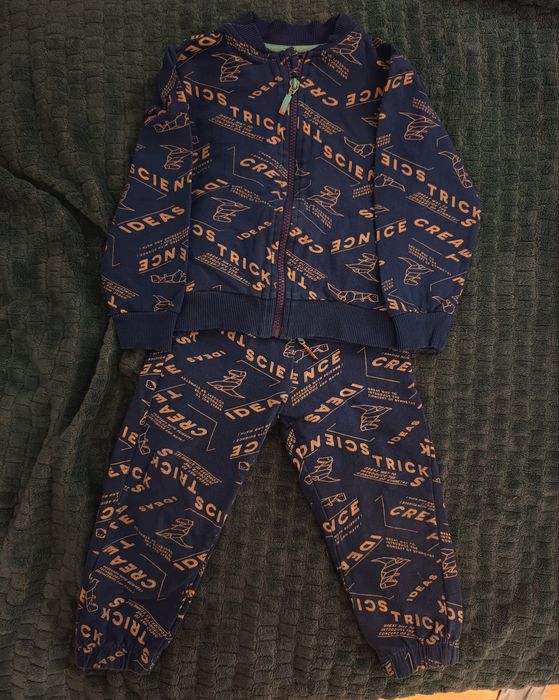 Dres bluza spodnie rozm 104