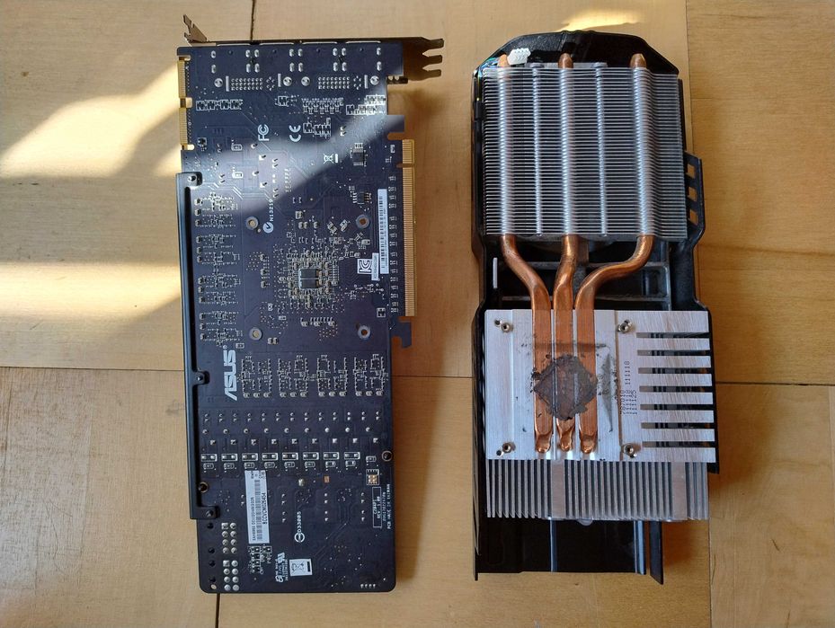 ASUS EAH6950 DirectCU II