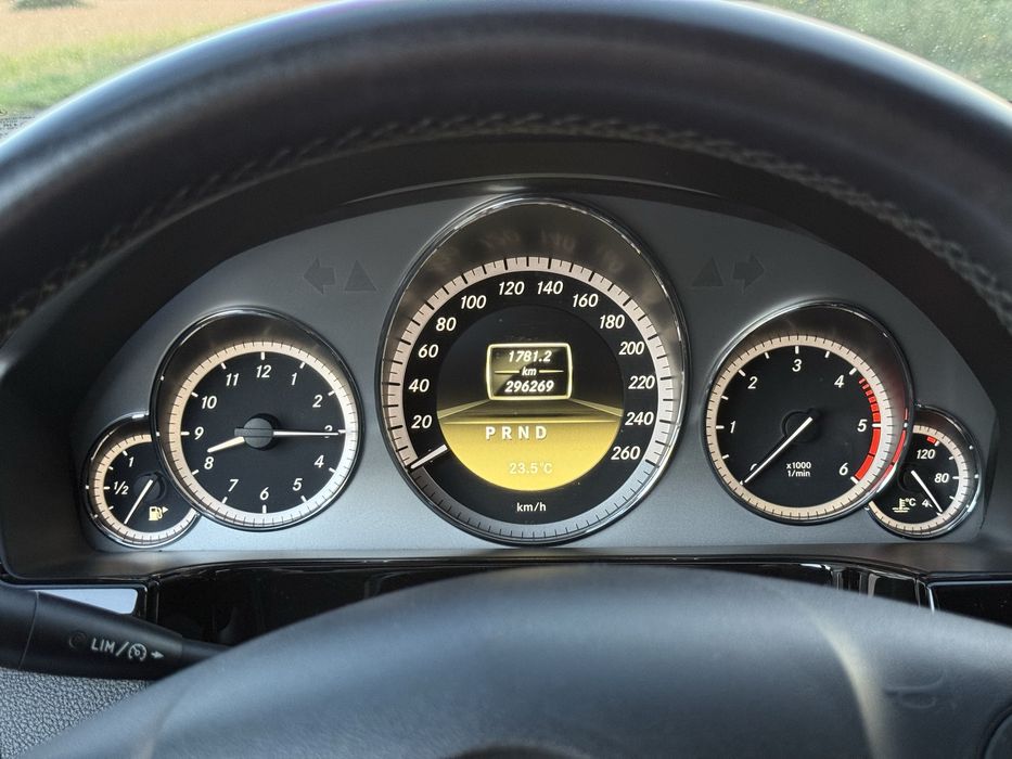 Mercedes-Benz E-Class 2011 VIN WDD2120051A487577 фото оголошення 11 з 17