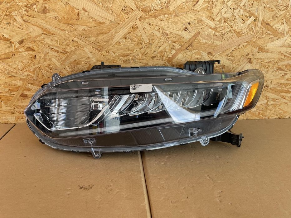 Honda Accord X 2018-2022 lampa przednia przód prawa reflektor USA