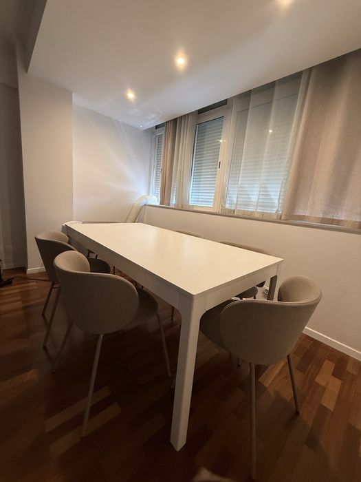 Mesa branca IKEA