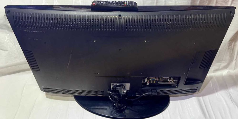 Телевізор Samsung LE32A330J1 32 дюйми