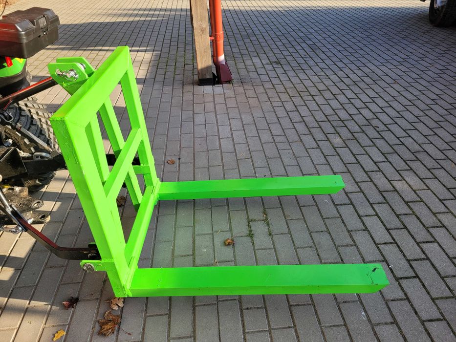 Paleciak na tył ciągnika widły do palet skrzyniopalet Podnośnik DOWÓZ