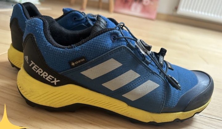 Buciki adidaski na chłopca.