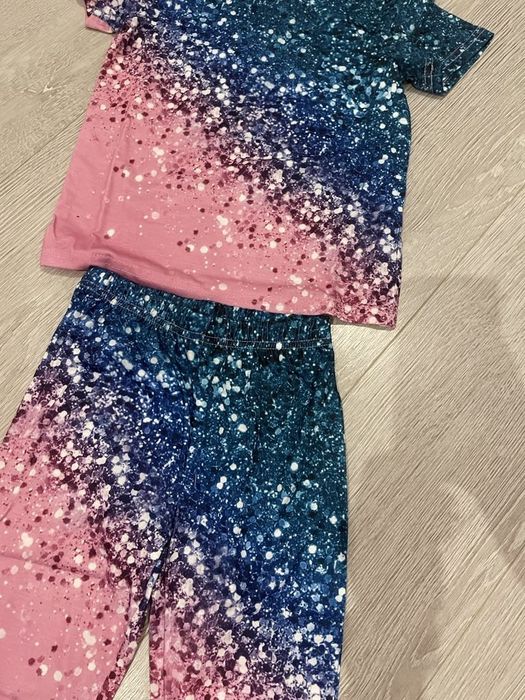 Komplet t-shirt plus spodnie dzwony