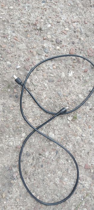 czarny     kabel