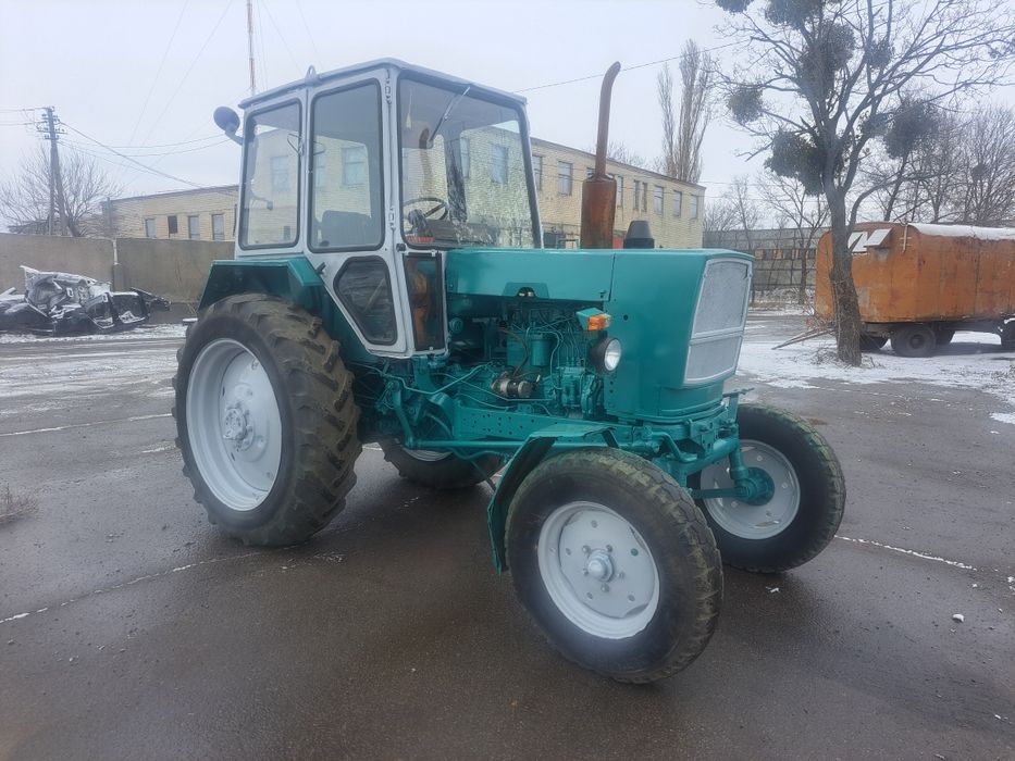 Трактор ЮМЗ-6 в полі не був