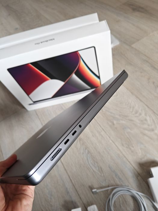 MacBook Pro 16", M1 Pro, 1TB/16GB