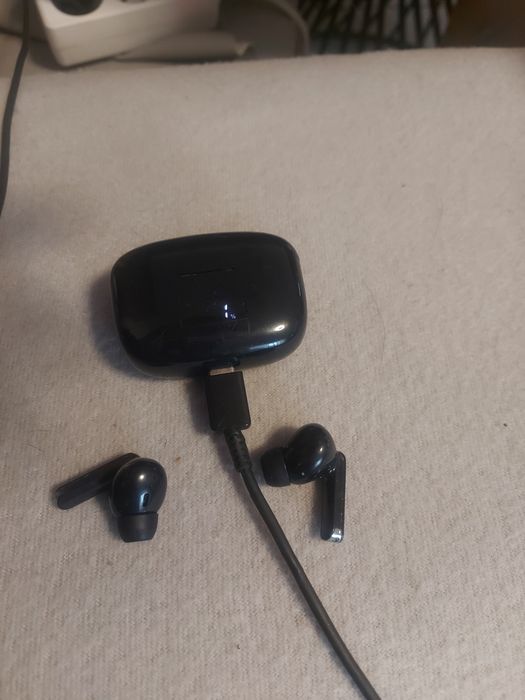 Fones de ouvido branco ou preto