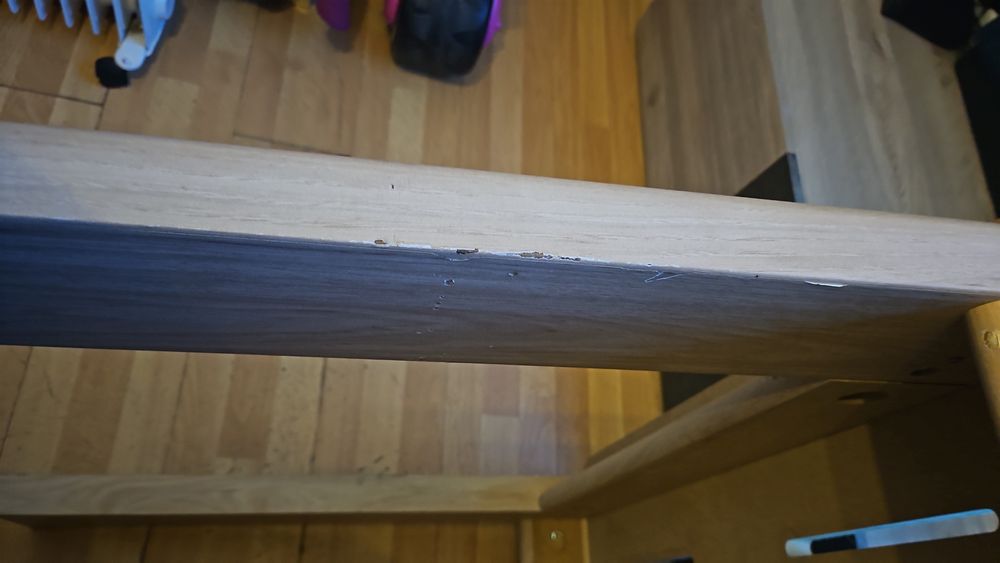 Mesa Redonda de madeira