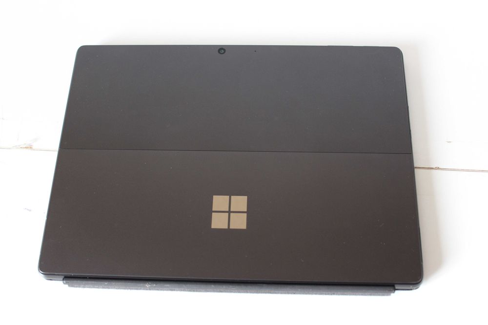 Microsoft Surface Pro 9 i5/16Gb/256Gb/512Cb