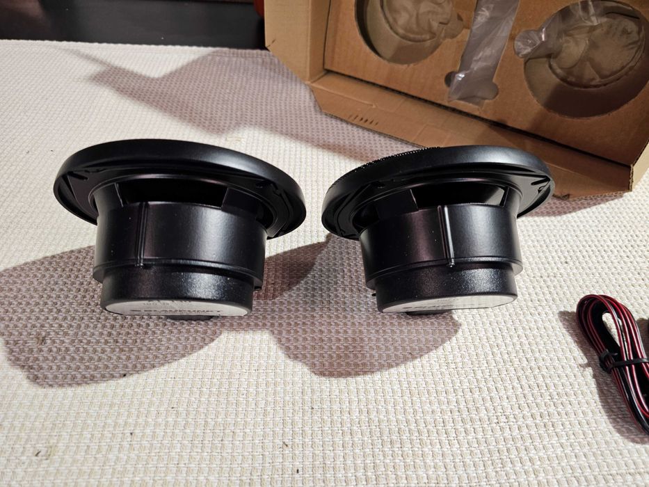 Нова автоакустика Blaupunkt XL 130 100Вт