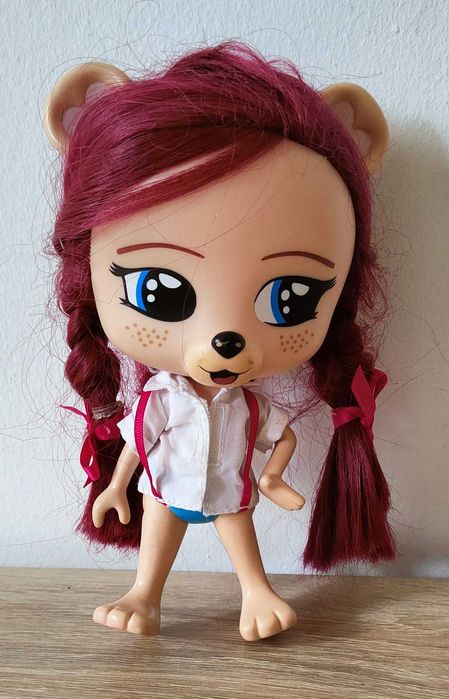 Lalka z serii Club Chic Dolls