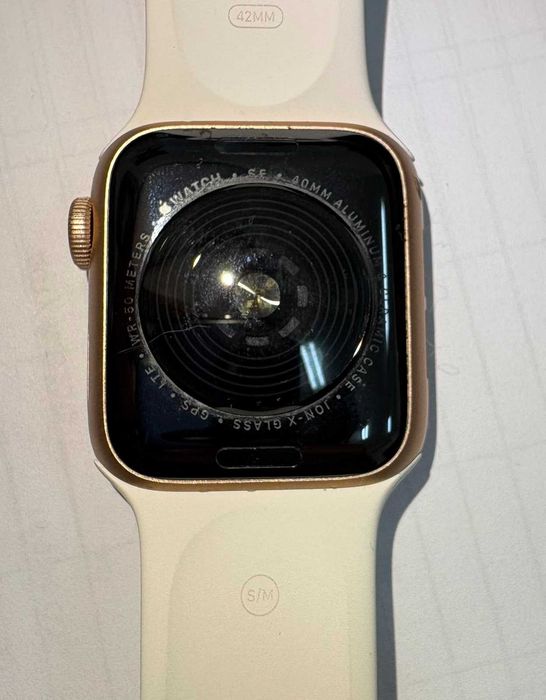 Apple Watch SE 40 mm GPS Gold | Батарея 94%