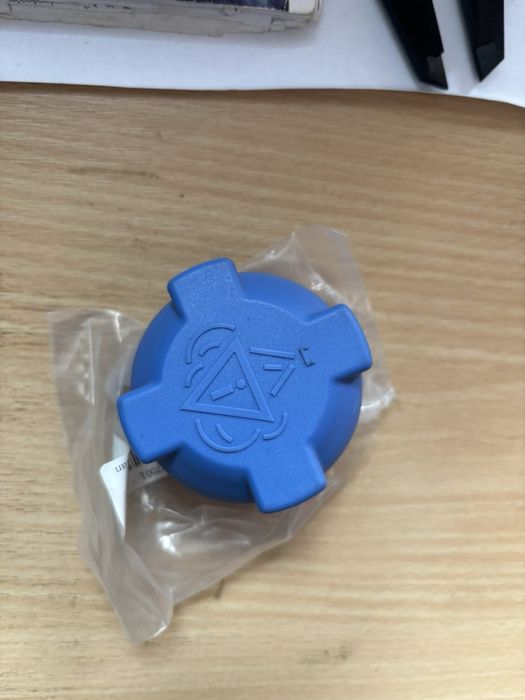 Ковпак ковпачок кришка расширительного бачка seat audi volkswagenSkoda