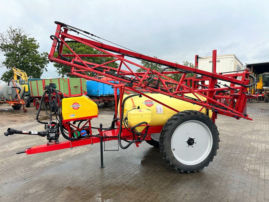 Opryskiwacz ciągany Hardi TR2000 JUNIOR 18/15m komputer SUPER STAN