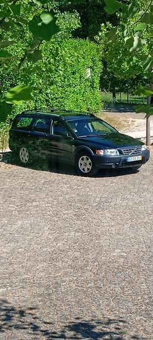 Volvo xc70 cross country d5