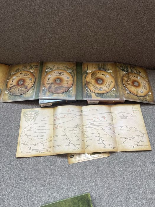 Triologia Senhor dos Aneis ( Edição especial) novo