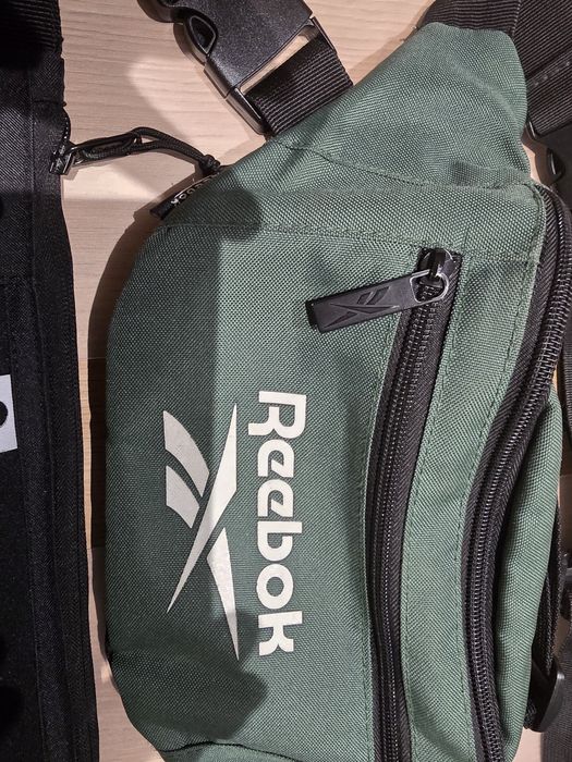 Zestaw dwóch nerek saszetka reebok cropp