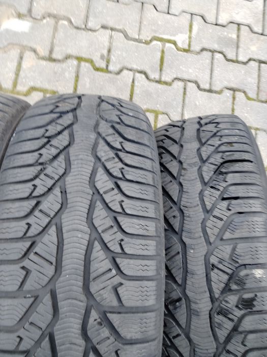 Opony zimowe 18 2szt +16 /215