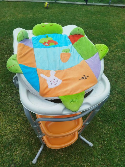 Fraldário com banheira