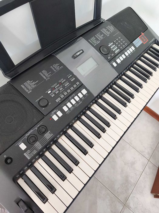 Teclado Yamaha PSR-E423 + Coluna de Som + Suporte
