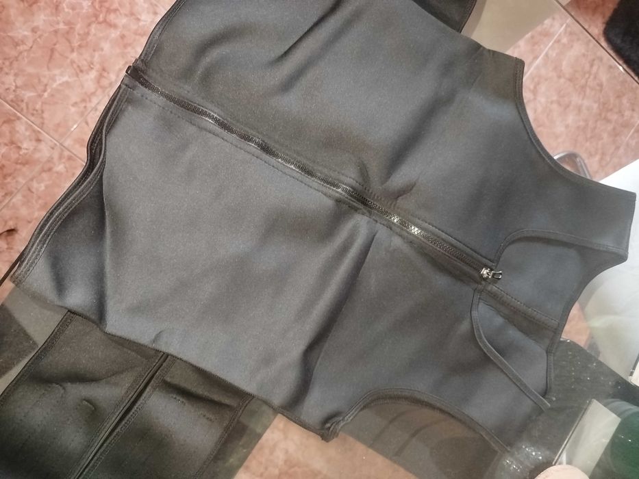 Colete desportivo para homem.