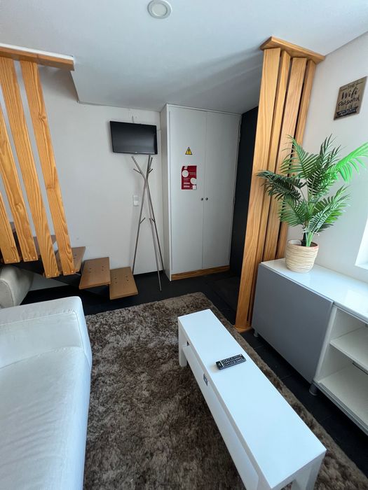 Cedofeita Porto | Pink Townhouse with 3 Floors