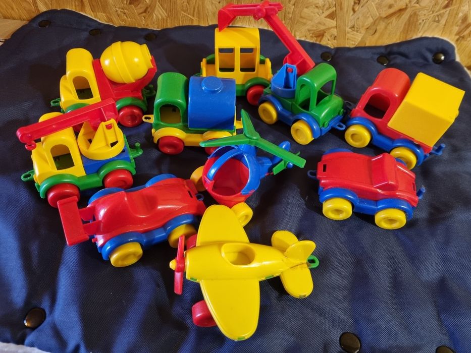 Пластмасові машинки WADER